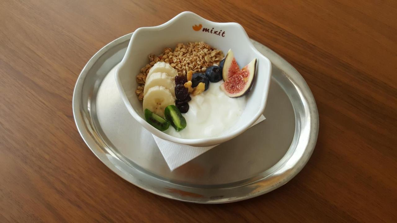 Pension Napoleon การ์โลวีวารี ภายนอก รูปภาพ