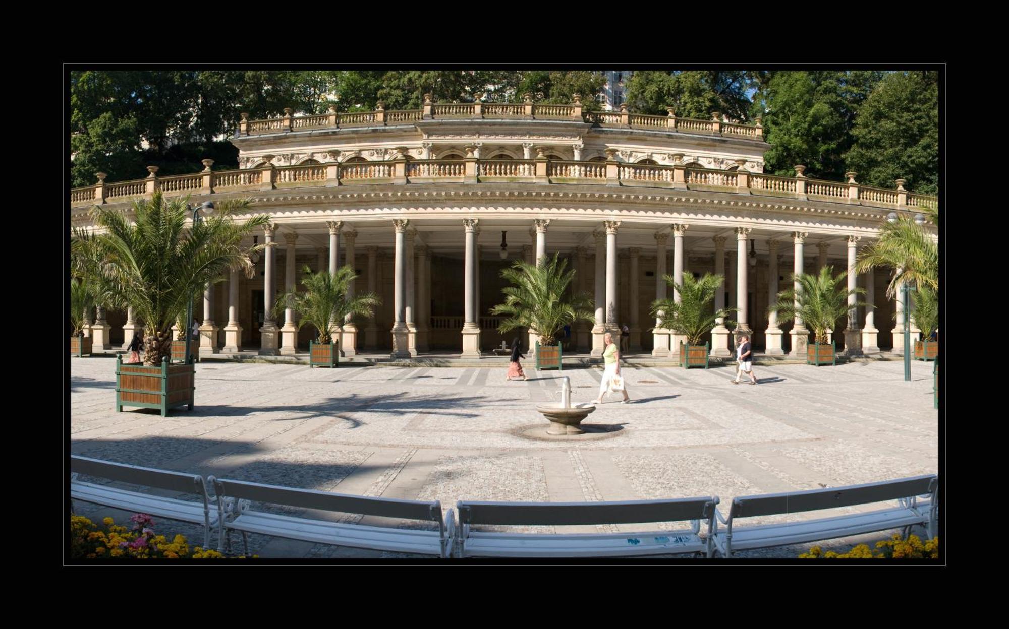 Pension Napoleon การ์โลวีวารี ภายนอก รูปภาพ