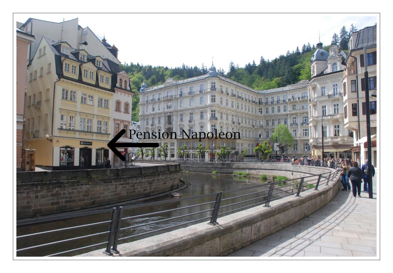 Pension Napoleon การ์โลวีวารี ภายนอก รูปภาพ